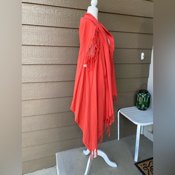 Maria de Guadalajara Womens poncho wrap Top Fringe Salmon Coral 100% cotton - Picture 2 of 8